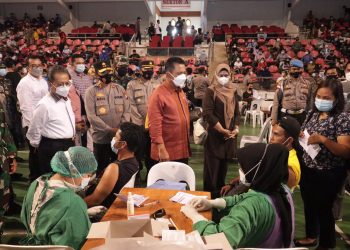 Vaksinasi Serentak Dalam Rangka Hari Bhayangkara Ke-75 Tahun 2021