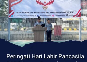 Foto:Kaur Tata Usaha,Abdul Fauzi Tarigan Bertindak Selaku Inspektur Upacara Di Lapas