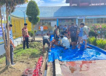 Foto:Kpr Rutan Kelas IIB Sidikalang Sidikalang Petrus Munthe Beserta Beberapa Pejabat Struktural,Saksikan Langsung Penyembelihan Hewan Qurban.